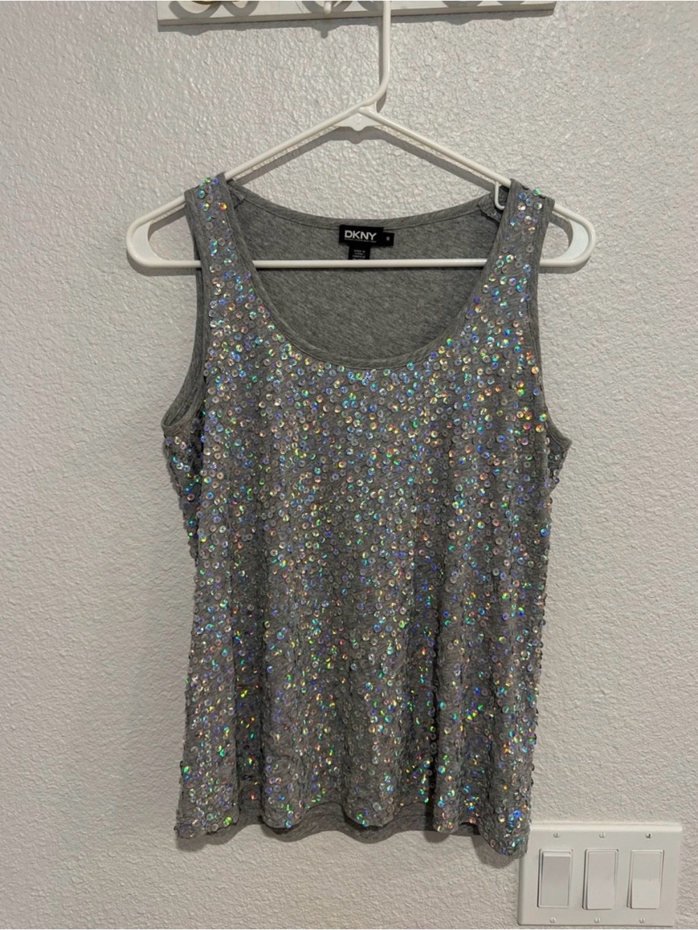 DKNY cotton top in M